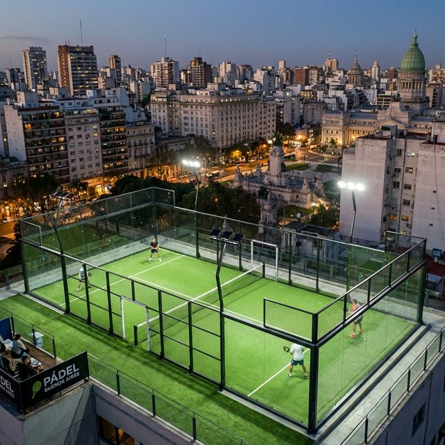 Cancha de pádel panorámica instalada en CABA - Club deportivo